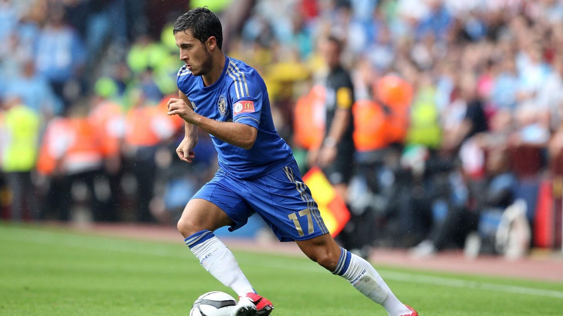 赛道与球场，当F1揭幕战遇见开拓者冲垮猛龙