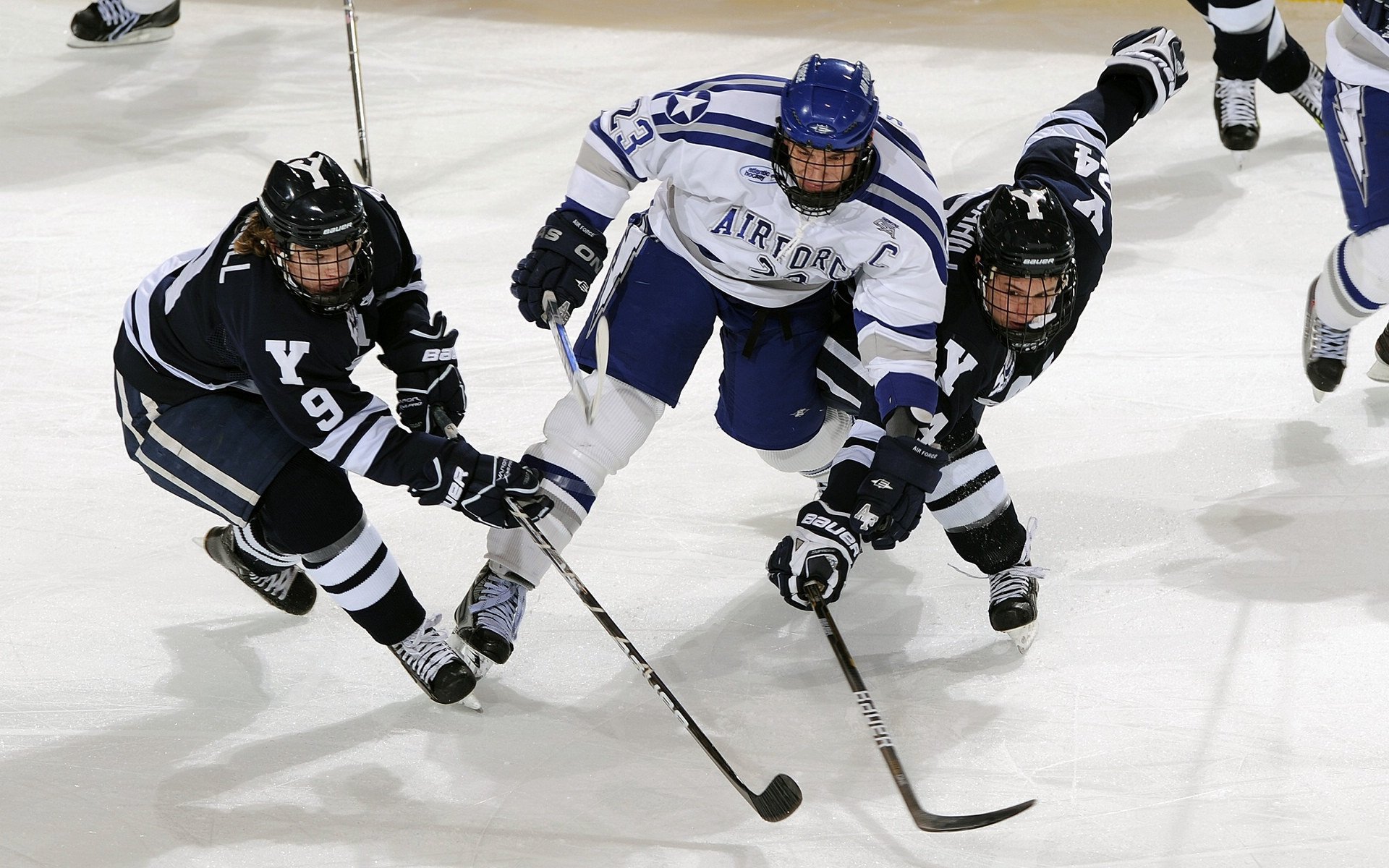约基奇持续制造杀伤，魔术翻盘尼克斯，一场战术与意志的较量