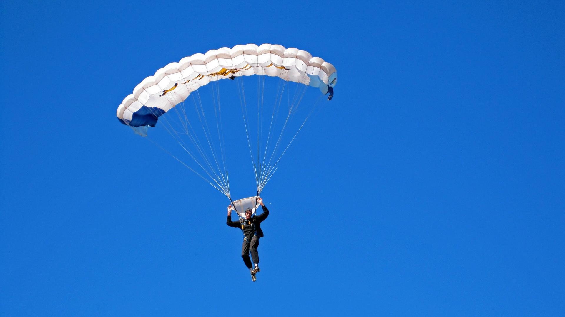 年终总决赛鏖战拉沃尔杯，穆雷关键制胜，一场跨越赛制的传奇对决